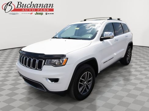 Used 2017 Jeep Grand Cherokee Limited AWD/4WD image 1