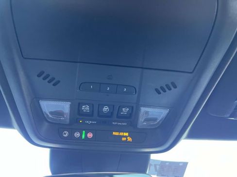 Certified 2024 Cadillac XT4 Sport image 27