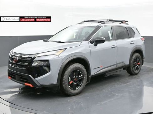 Certified 2025 Nissan Rogue SV AWD/4WD image 1