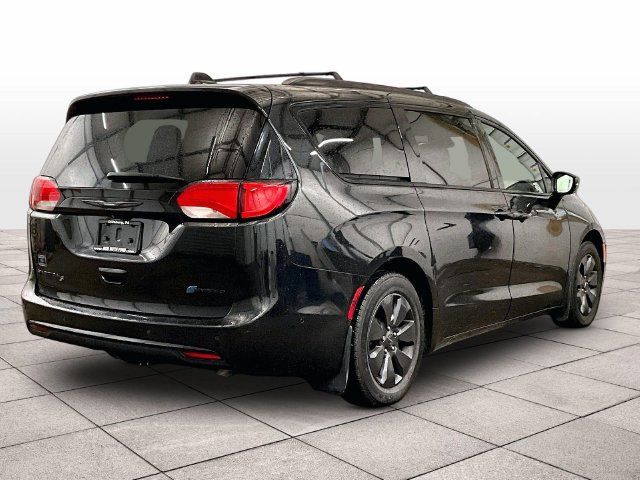 Used 2019 Chrysler Pacifica Limited w/ Advanced Safetytec Group FWD image 11