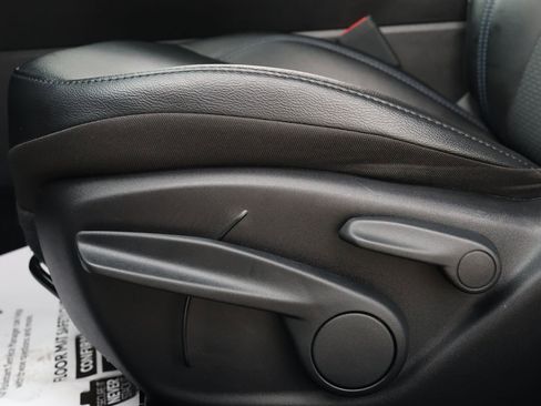 Used 2025 Jeep Compass Latitude w/ Altitude Special Edition image 28