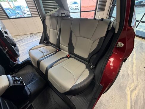 Used 2020 Subaru Forester Limited AWD/4WD image 6