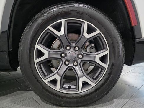 Used 2023 Jeep Wagoneer Series III w/ Preferred Equipment Group image 24