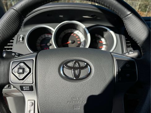 Used 2014 Toyota Tacoma 2WD Access Cab image 12