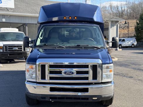 Used 2015 Ford E-350 and Econoline 350 Super Duty w/ Power Windows & Locks Group image 3