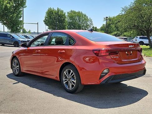 Certified 2023 Kia Forte LXS FWD image 4