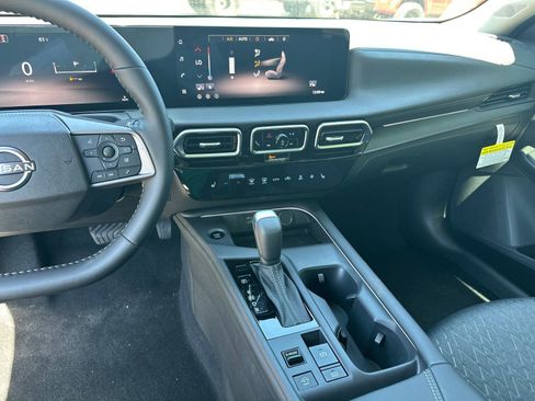 New 2026 Nissan Sentra SV w/ SV Convenience Package FWD image 25