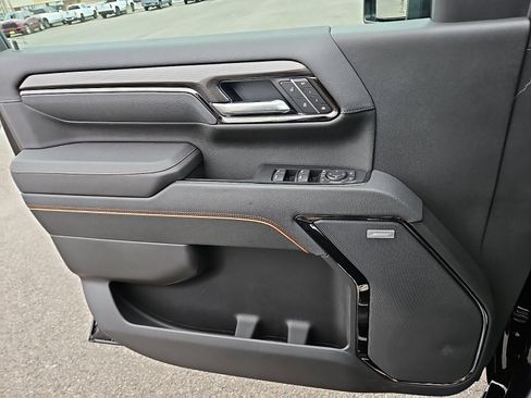 New 2026 GMC Sierra 2500 AT4 w/ AT4 Premium Plus Package AWD/4WD image 13