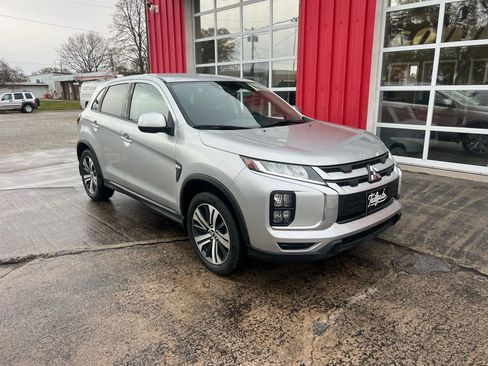 Used 2022 Mitsubishi Outlander Sport ES image 2