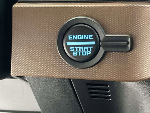 Used 2024 Ford Bronco Outer Banks image 28