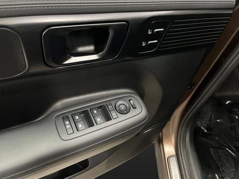 Used 2024 Hyundai Santa Fe Calligraphy image 31