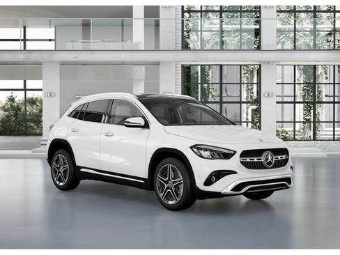 Used 2026 Mercedes-Benz GLA 250 4MATIC image 11