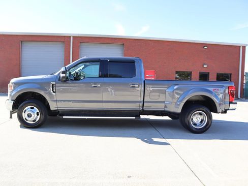 Used 2021 Ford F350 Lariat w/ Lariat Ultimate Package image 2