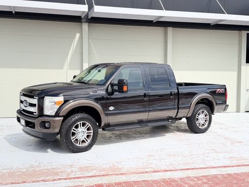 Used 2016 Ford F250 King Ranch w/ FX4 Off-Road Package AWD/4WD image 3