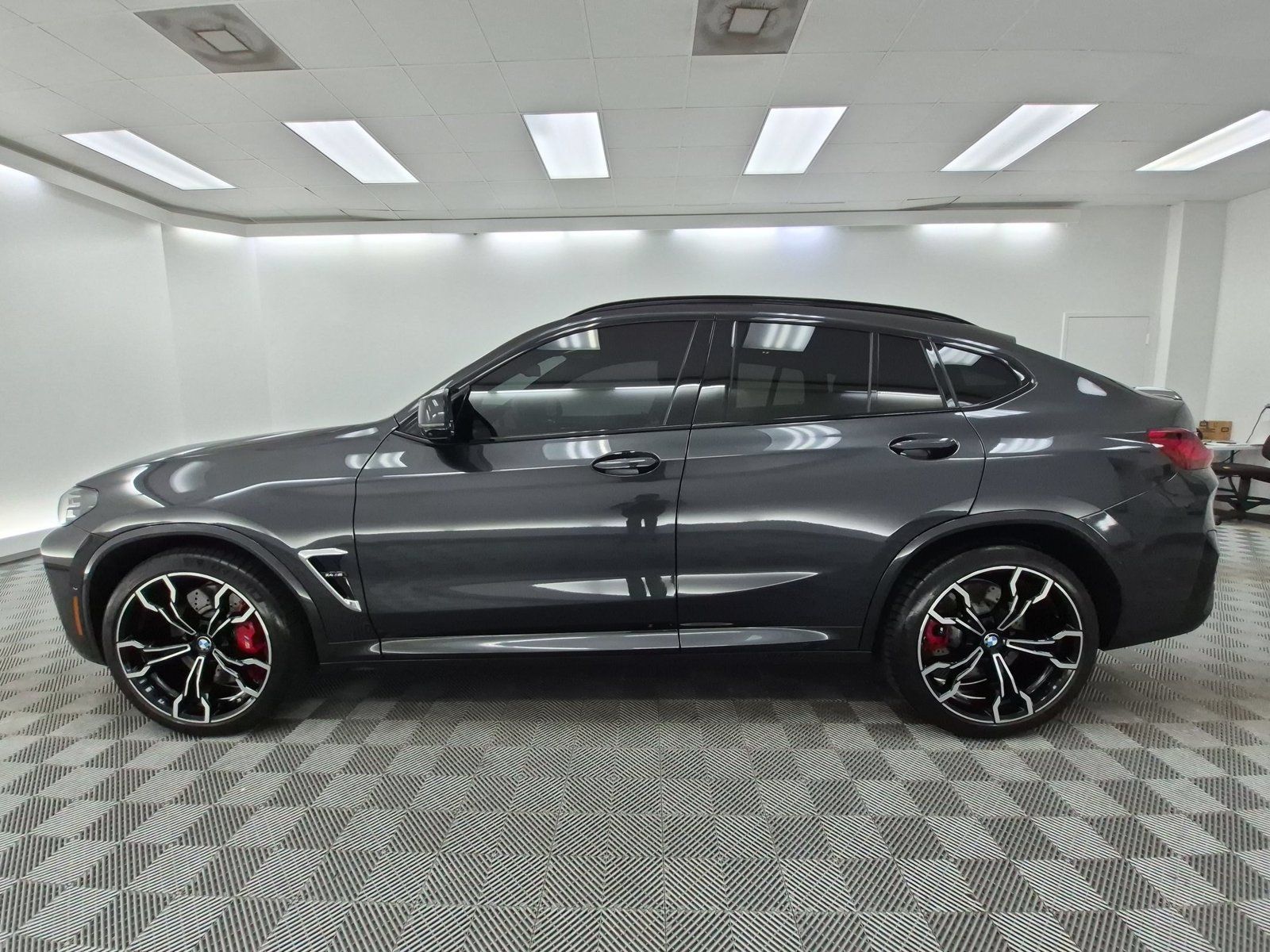 Used 2024 BMW X4 M w/ Executive Package AWD/4WD image 2