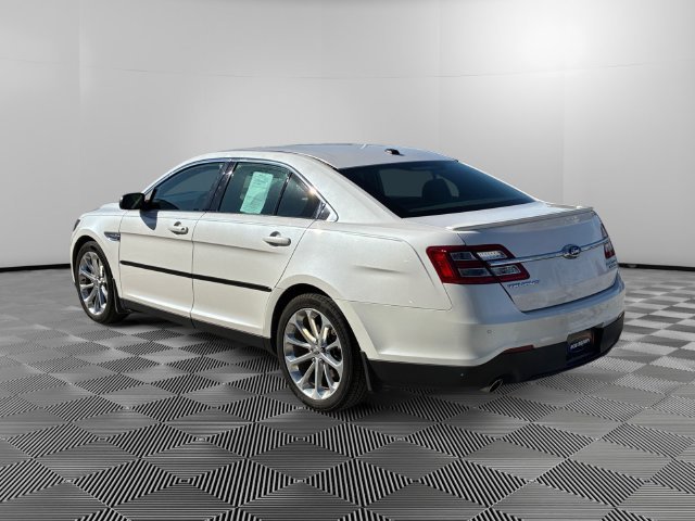 Used 2018 Ford Taurus Limited w/ Driver Assist Package FWD image 3