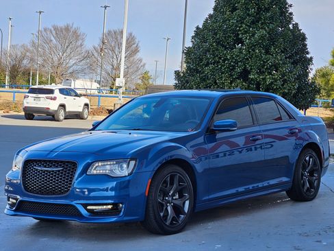 Certified 2023 Chrysler 300 Touring L w/ Popular Equipment Group image 3