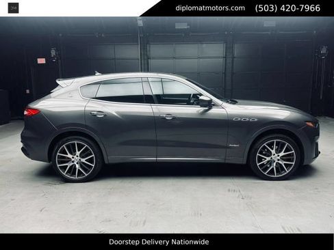 Used 2019 Maserati Levante GranSport AWD/4WD image 8