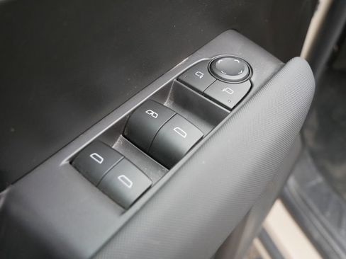 Used 2023 Chevrolet Colorado Z71 w/ Z71 Convenience Package 2 image 16