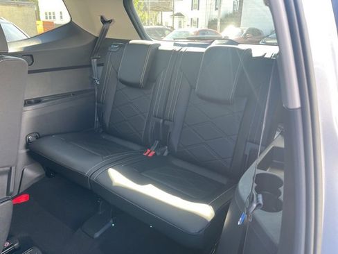 New 2026 Volkswagen Atlas SE image 12