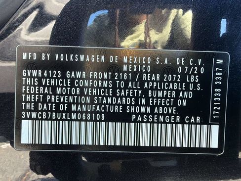 Used 2020 Volkswagen Jetta R-Line w/ R-Line Cold Weather Package FWD image 25