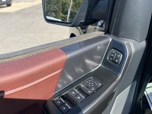 Used 2022 Ford F150 Lariat w/ Equipment Group 502A High image 17