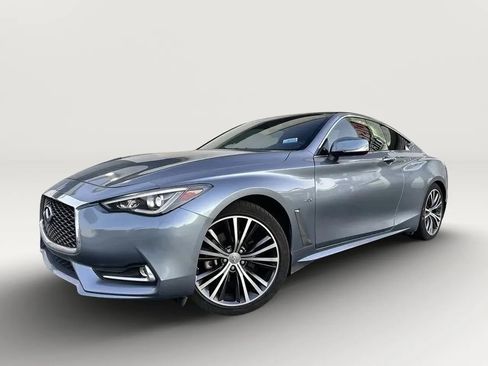 Used 2017 INFINITI Q60 2.0t RWD image 16