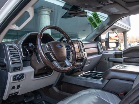 Used 2019 Ford F350 Limited image 11