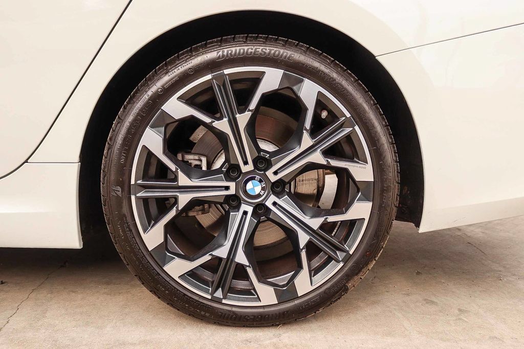 Used 2026 BMW 330i Sedan w/ M Sport Package RWD image 12