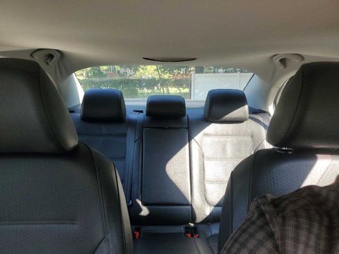 Used 2012 Volkswagen Jetta SE image 32