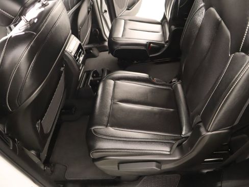 Used 2024 Jeep Grand Cherokee L Limited w/ Luxury Tech Group II image 13