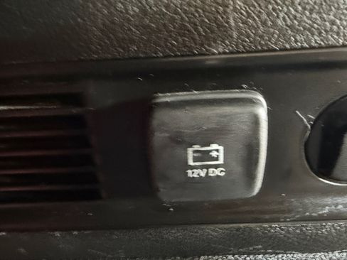 Used 2024 Jeep Wagoneer L Series II RWD image 45
