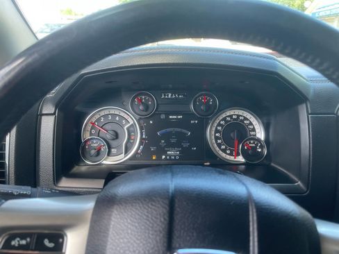 Used 2018 RAM 1500 Laramie w/ Convenience Group image 19