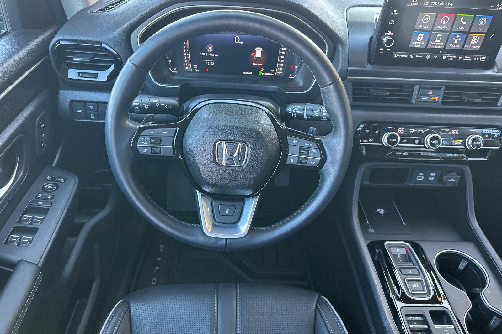 Used 2025 Honda Pilot Elite image 14