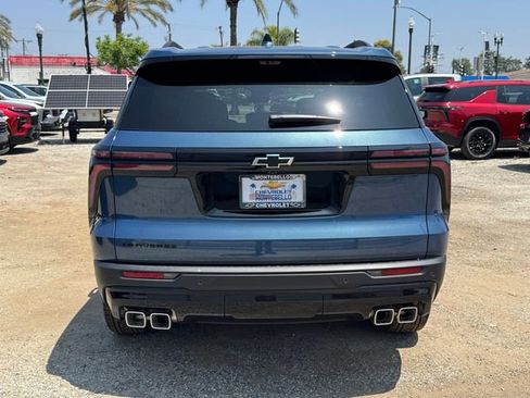 New 2026 Chevrolet Traverse LT w/ Midnight/Sport Edition FWD image 4