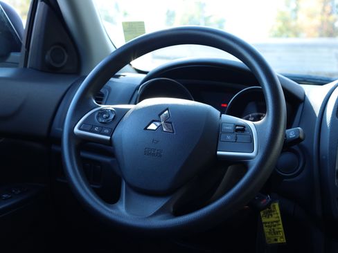 Used 2024 Mitsubishi Outlander Sport SE image 7