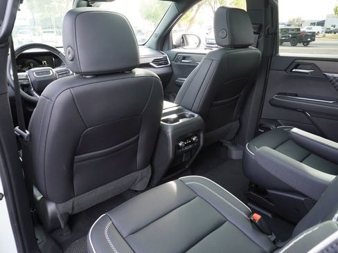 New 2025 GMC Acadia Denali w/ Super Cruise Package image 11