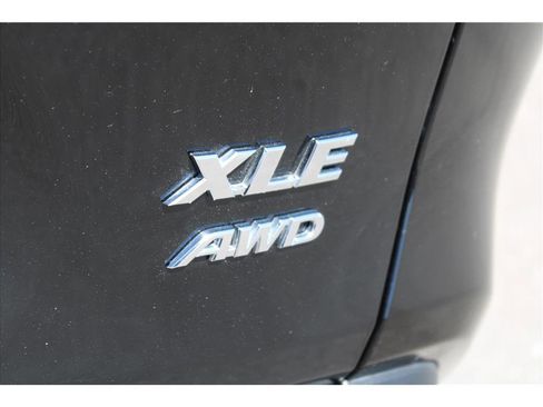 Used 2021 Toyota RAV4 XLE Premium AWD/4WD image 36