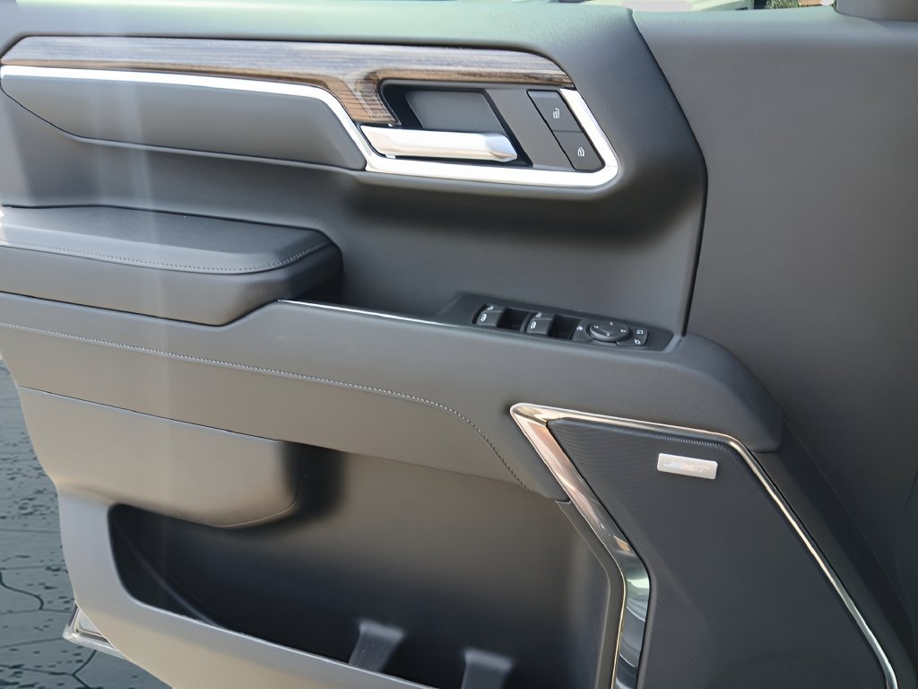 New 2026 GMC Sierra 1500 Elevation w/ Elevation Premium Package AWD/4WD image 18