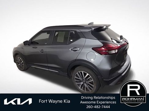 Used 2023 Nissan Kicks SR w/ SR Premium Package FWD image 11