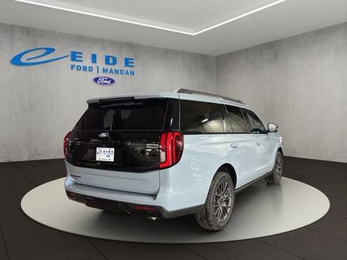 New 2027 Ford Expedition Platinum w/ Stealth Appearance Package AWD/4WD image 11