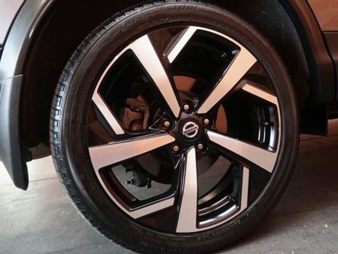 Certified 2022 Nissan Rogue Sport SL image 85