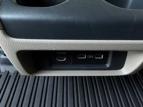 Used 2023 Honda Odyssey Elite image 18