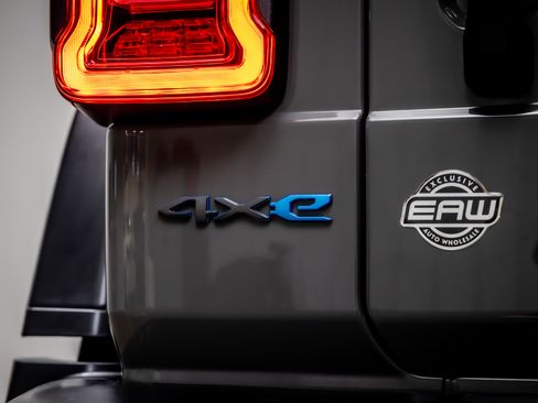 Used 2022 Jeep Wrangler Unlimited Rubicon 4xe w/ Cold Weather Group image 38