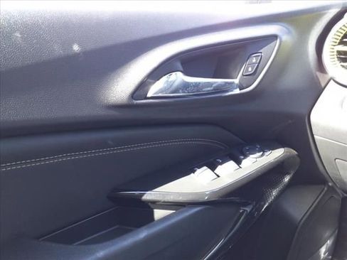 New 2025 Chevrolet Trax LT w/ LT Convenience Package image 17