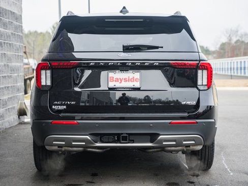 New 2026 Ford Explorer Active w/ Active Comfort Package image 8