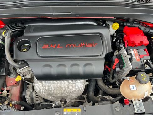 Used 2019 Jeep Renegade Latitude w/ Cold Weather Group image 48