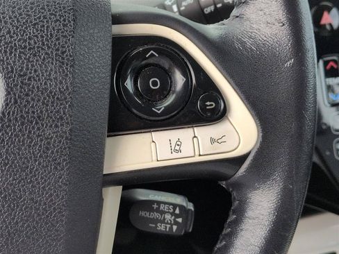 Used 2018 Toyota Prius Four w/ Advanced Technology Package FWD image 19