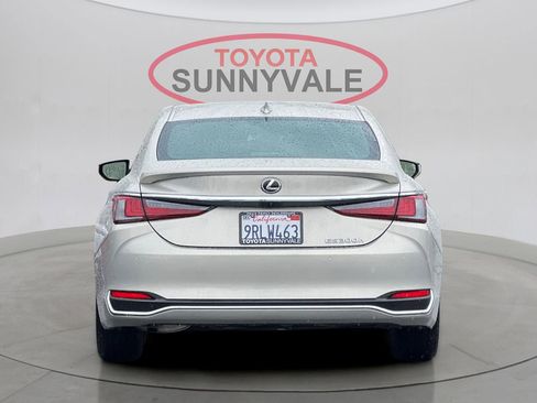 Used 2025 Lexus ES 300h w/ Premium Package image 8
