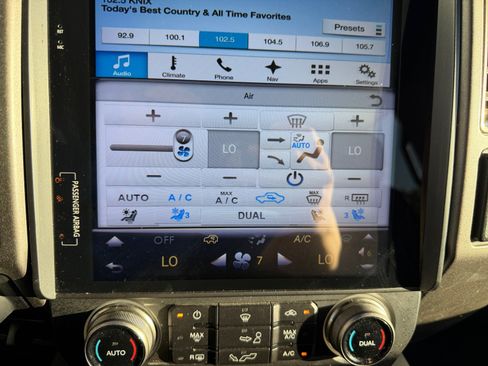 Used 2018 Ford F150 Raptor w/ Equipment Group 802A Luxury AWD/4WD image 25